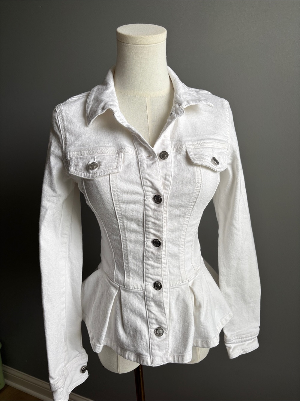 Guess White Denim Peplum Jacket With Embroidered Back